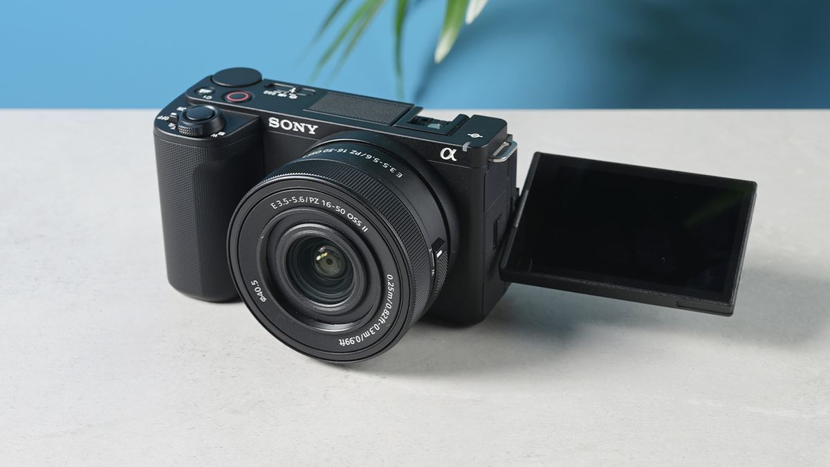 Review Sony ZV-1 II, Kamera Vlogging Terbaik 2025 dengan Lensa Ultra Wide