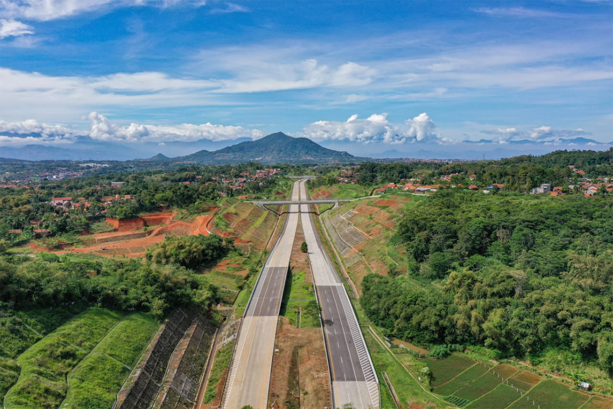 Pembangunan Kereta Cepat Jakarta-Surabaya Lewat Majalengka, Melipir Mengikuti Jalan Tol