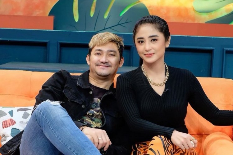 Angga Wijaya Ungkap Perlakuan Dewi Perssik kepada Mertua 