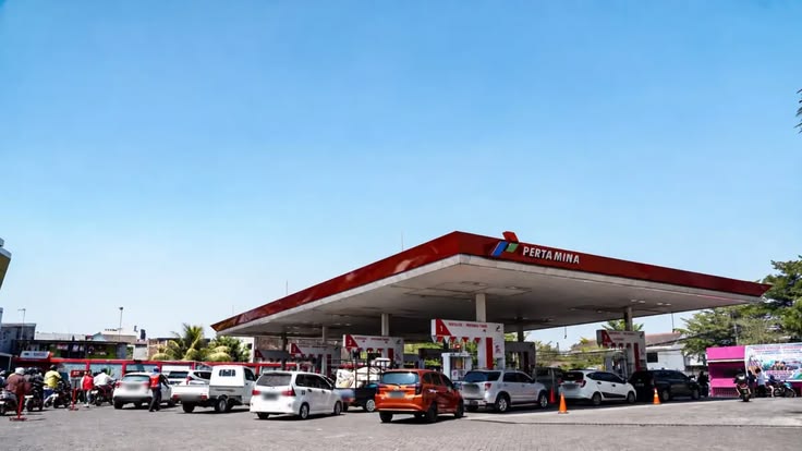 5 Tips Hemat Konsumsi BBM Pertamina untuk Perjalanan Jauh