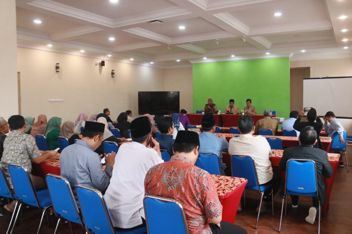 Rektor UIN Siber Cirebon Pimpin Rapat Koordinasi dan Evaluasi Disiplin ASN