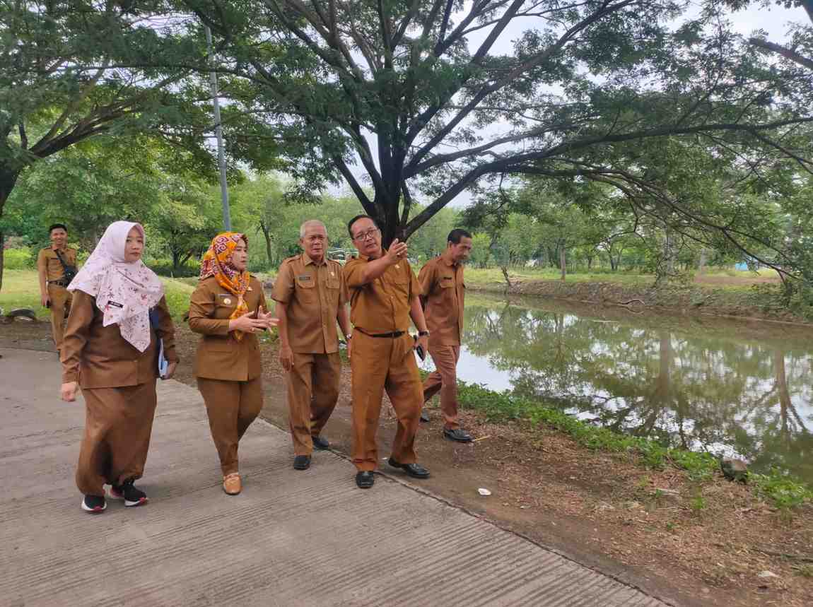 Tinjau Potensi Investasi di Pantai Kesenden, Wawali Ingin Seperti PIK