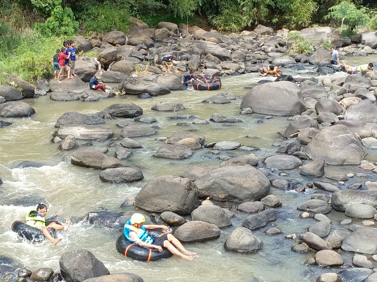 Desa Kubang Kembangkan River Tubing, Wisata Olahraga Menantang Dekat Pusat Keramaian Cirebon