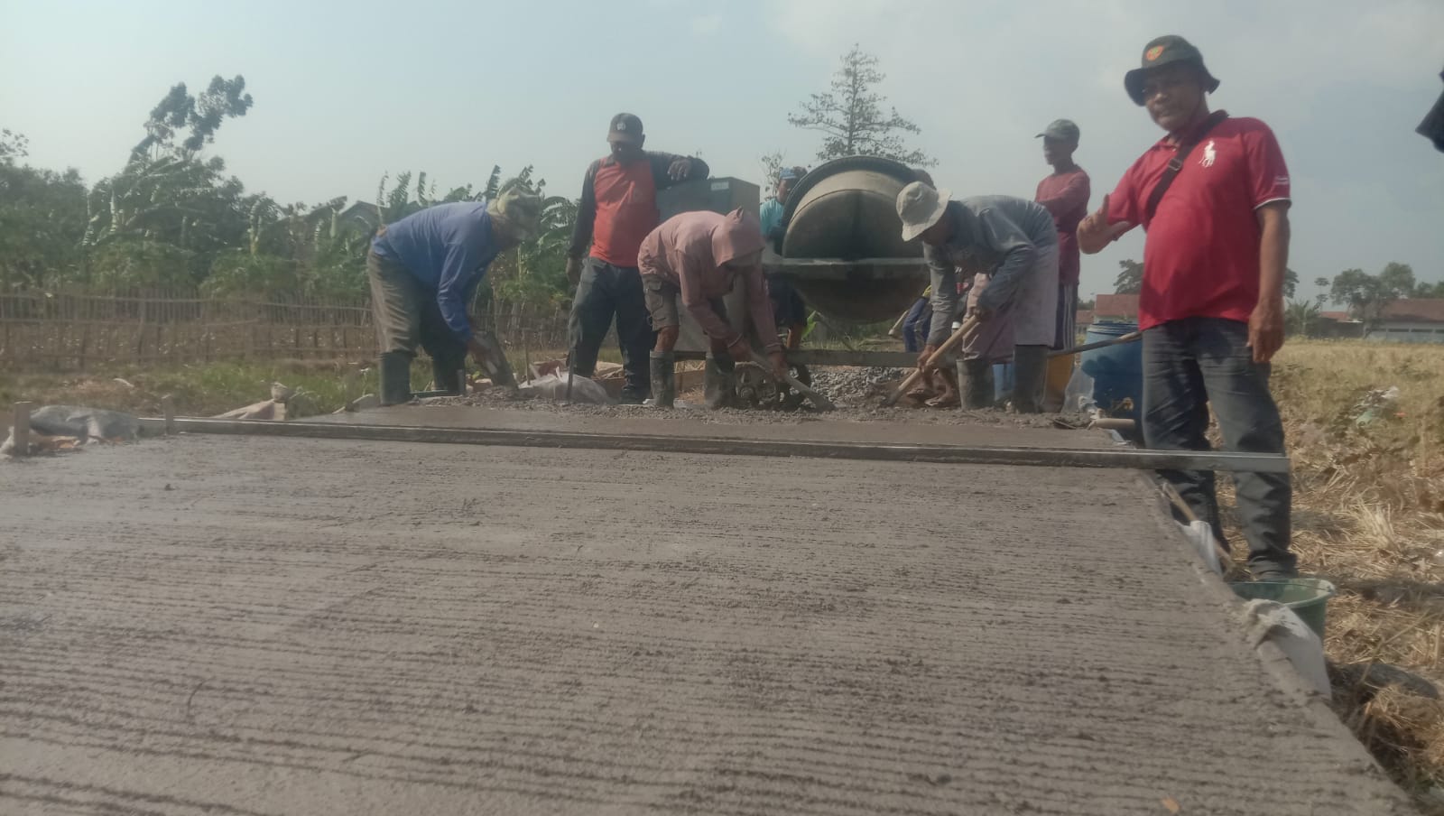 Sambut Musim Hujan, Pemdes Karangasem Bikin Rabat Beton, Petani Tidak Lagi Repot!