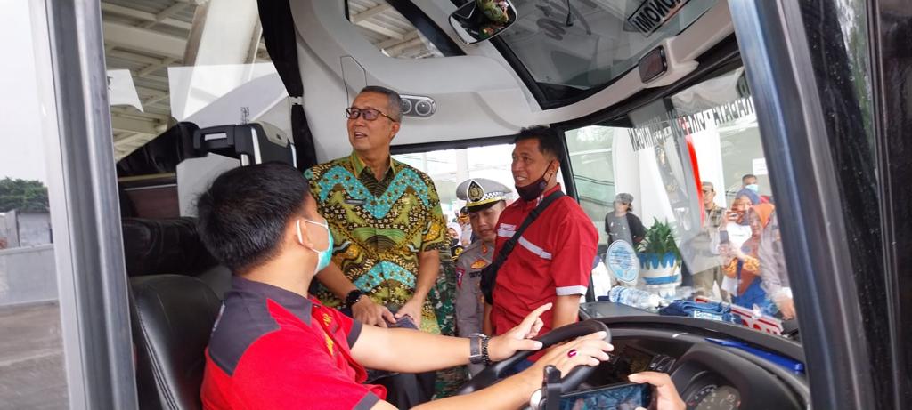 Bus di Terminal Harjamukti Dirampchek, 250 Armada Dipastikan Siap Layani Pemudik