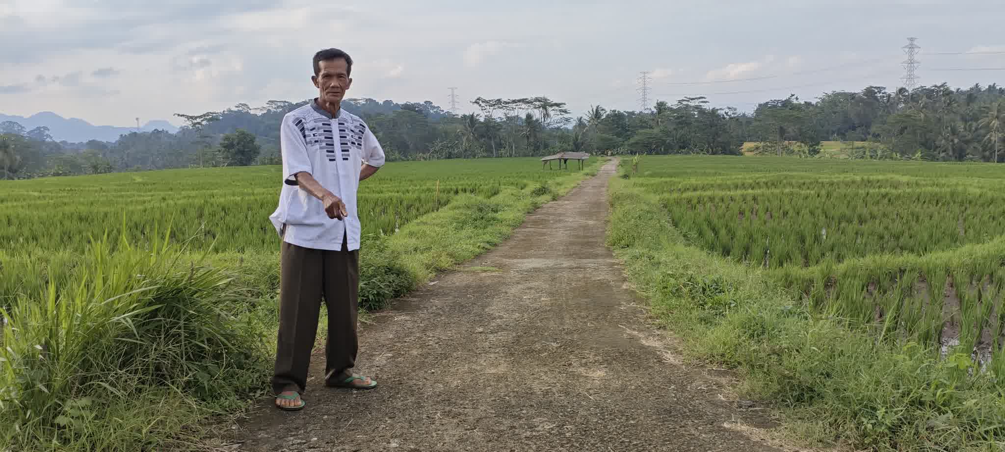 Pembangunan di Desa Paniis, Jalan Usaha Tani Permudah Akses Petani