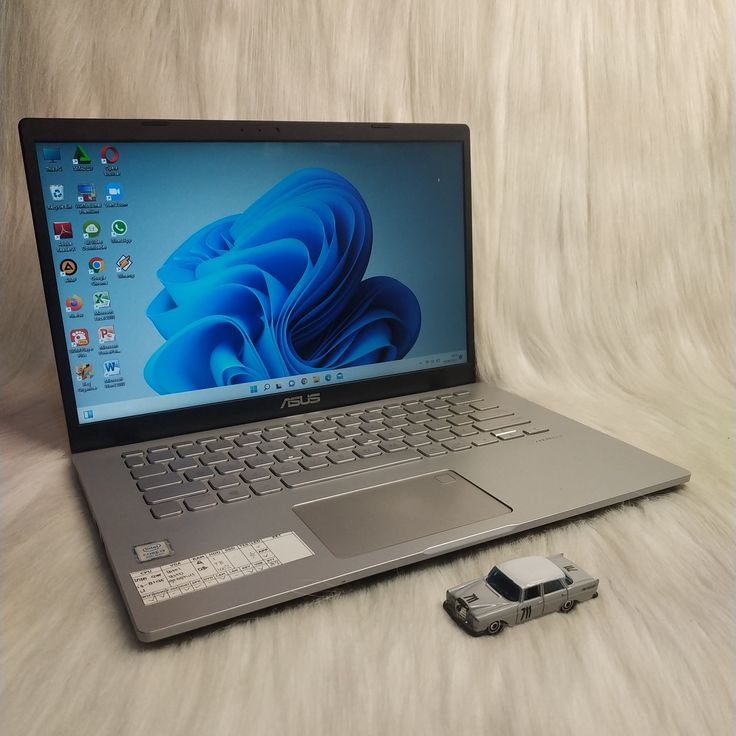 Tips Beli Laptop Bekas 2025: Cek 5 Hal Penting Ini Agar Dapat Spek Tinggi Harga Murah