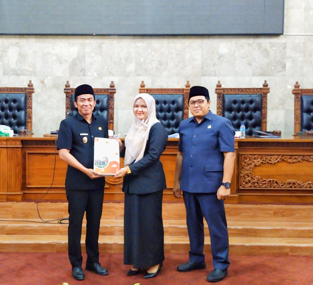 DPRD Kabupaten Cirebon Gelar Paripurna Hantaran Raperda APBD 2026