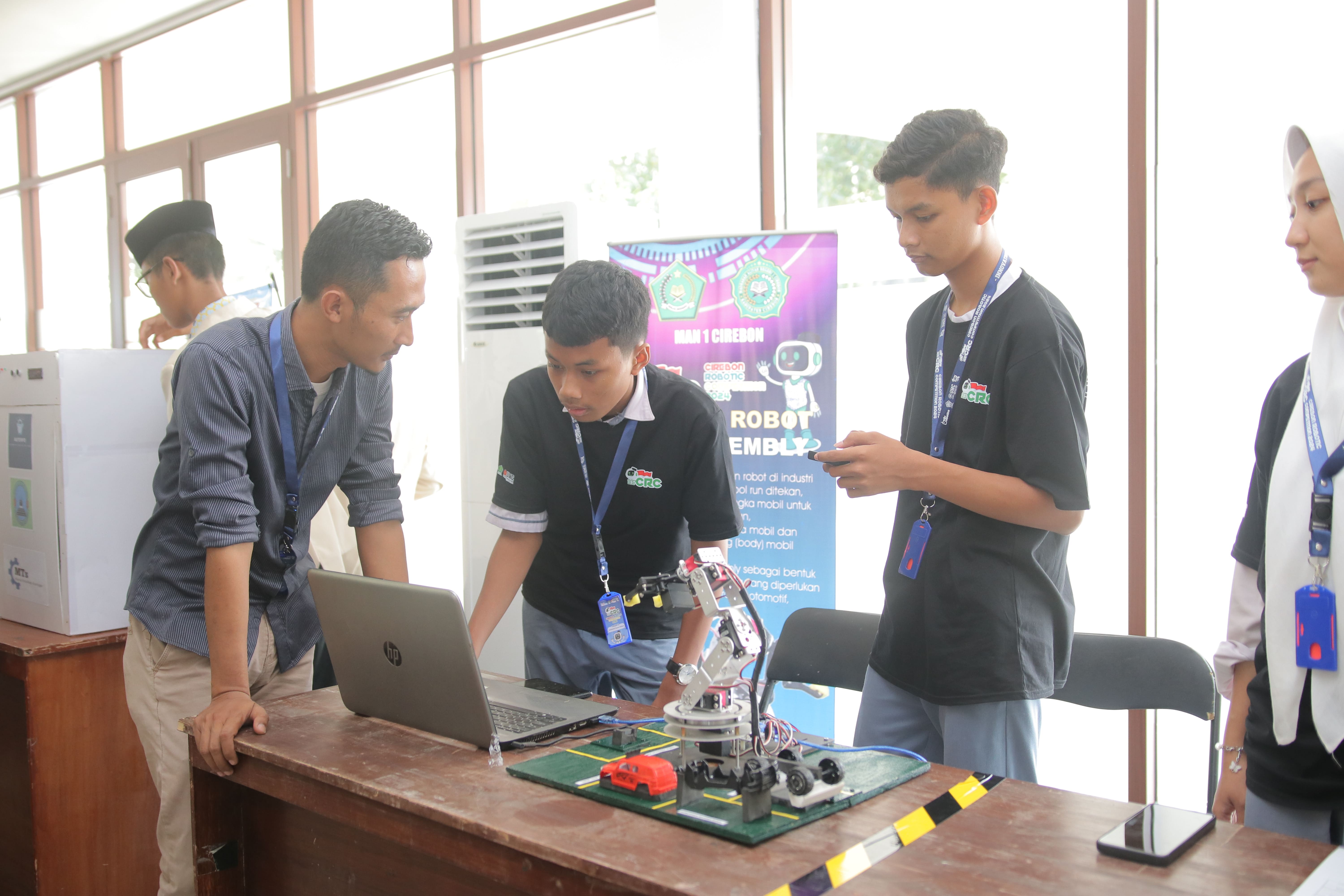 Perdana di Cirebon, UMC Gelar Lomba Robotika Tingkat Nasional