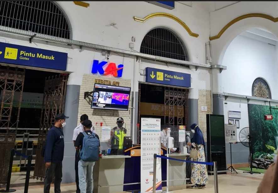 Panduan Refund Tiket dan Perubahan Jadwal Kereta Api Cirebon Imbas Kecelakaan di Bekasi Timur
