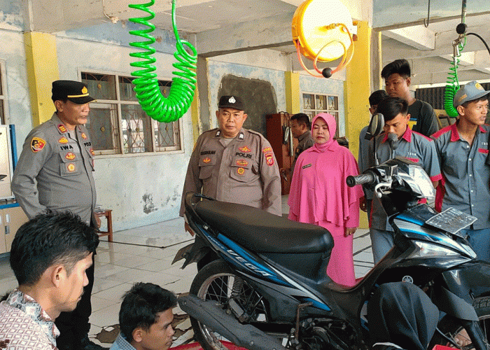 Polisi di Indramayu Ini  Bangun Sekolah dari Gajinya, Bantu Anak Tidak Mampu