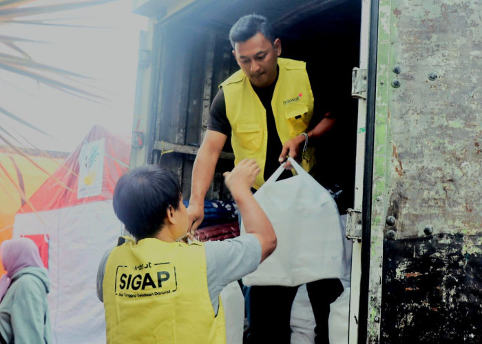 Hadir di Tengah Warga Bandung Barat, Indosat Ulurkan Kepedulian Pasca Bencana