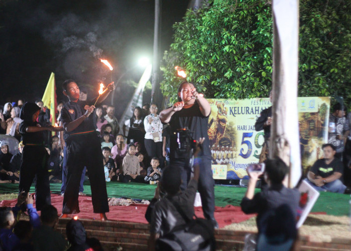 Kelurahan Drajat Tampil Memukau, Wali Kota Cirebon Dorong Pentas Budaya Kelurahan di Alun-Alun Kejaksan
