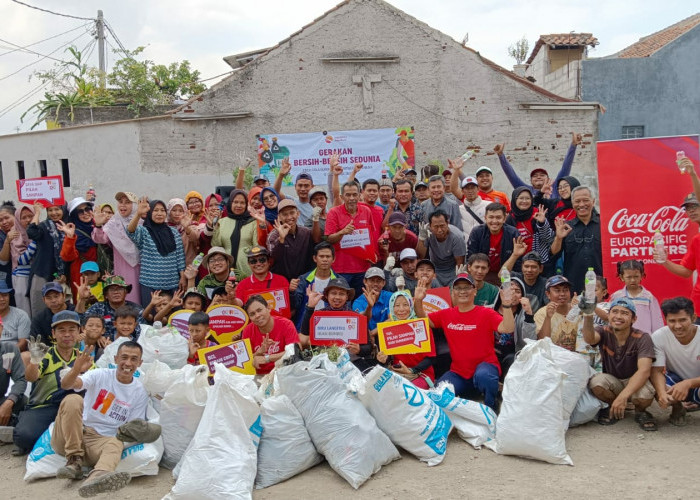 CCEP Indonesia Mengadakan Gerakan Bersih-bersih Serentak di 10 Kota Indonesia