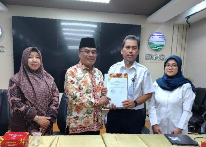 Fakultas Syariah UIN Siber Cirebon Kunjungi dan Teken MoU dengan BMKG