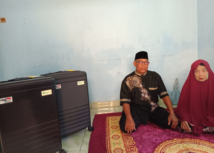 Penuh Haru, Pasutri yang Sehari-hari Jadi Petugas Kebersihan di Kota Cirebon Ini Siap Tunaikan Ibadah Haji
