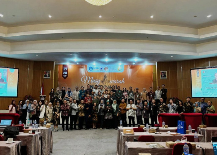 Dekan Fakultas Syariah UIN Siber Syekh Nurjati Cirebon Hadiri MUNAS APJHI dan Workshop Jurnal 2024