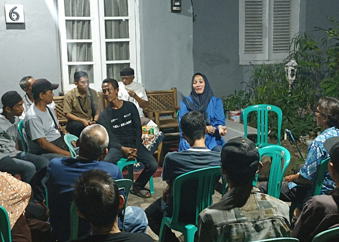 Bertemu Warga Sukapura, Eti Herawati: Kepala Daerah Harus Aktif Cari Anggaran Dari Pusat