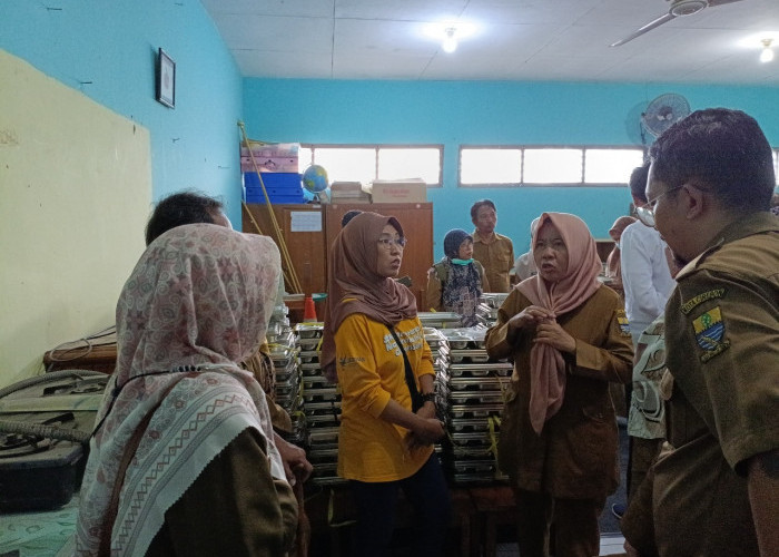 SPPG di Kota Cirebon Bermasalah, Sayur Kacang Panjang Ditemukan Basi dan Berulat