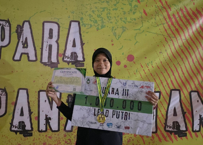 Dwi Aniti Bawa Nama UIN Siber Cirebon Naik Podium Wall Climbing Se-Jawa