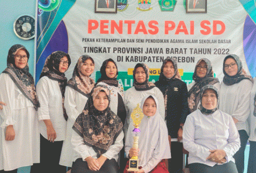 Miris, Juara 1 Kaligrafi se Provinsi Jawa Barat Hanya Dapat Piala