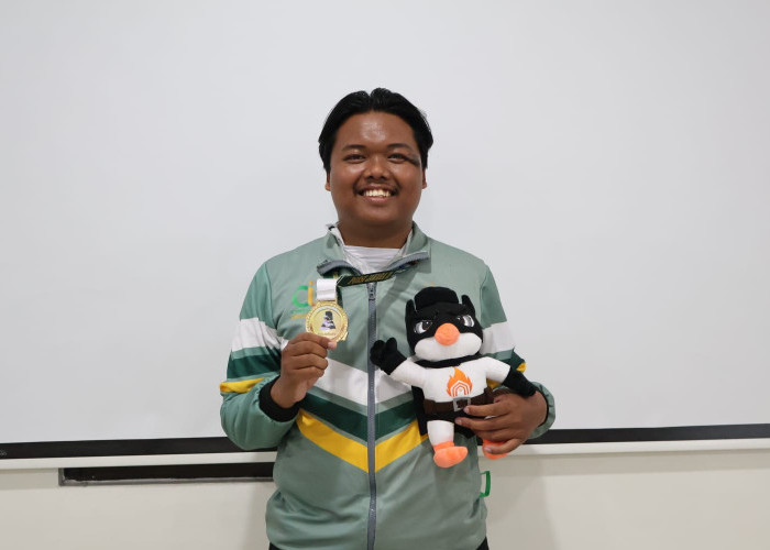 Adit Baiturrochman Sabet Juara I Kaligrafi Naskah di PORSI Jawara II PTKIN