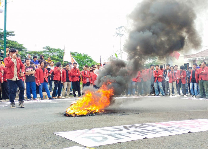 Evaluasi Seratus Hari Kerja DPRD Mahasiswa Soroti Kenaikan PPN 12 Persen