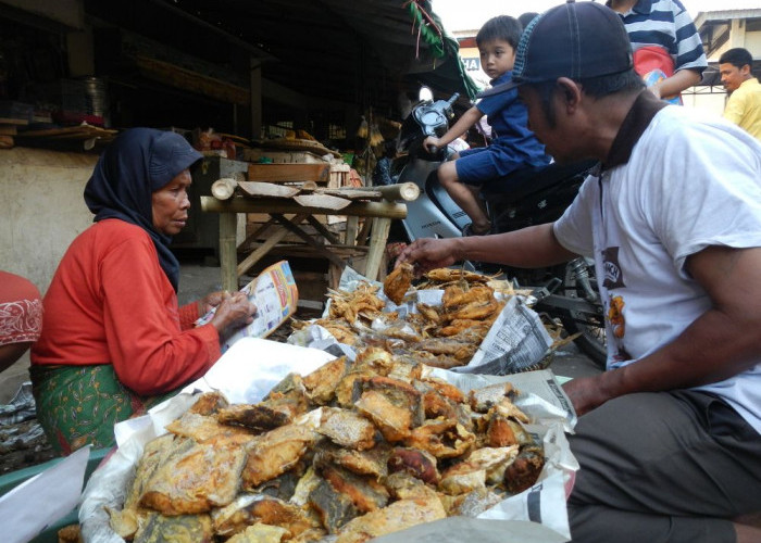 5 Rekomendasi Tempat Berburu Takjil di Cirebon yang Paling Hits dan Lengkap