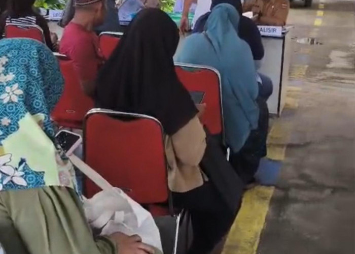 Legalisir Akta Kelahiran Membludak, Disdukcapil Sampai Tambah Meja Layanan