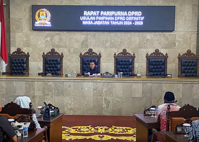 DPRD Kabupaten Cirebon Tetapkan Usulan Pimpinan Definitif Melalui Paripurna