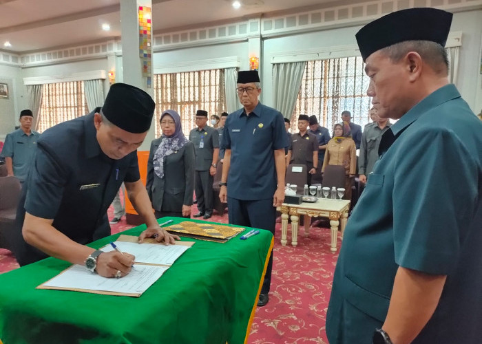 Sejumlah Pejabat Kena Rotasi Lagi, Azis: Ternyata Ada yang Lebih Cocok Pemain Belakang