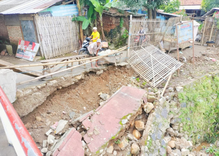 Tergerus Banjir, TPT di Desa Batembat Jebol, Perlu Penanganan Segera