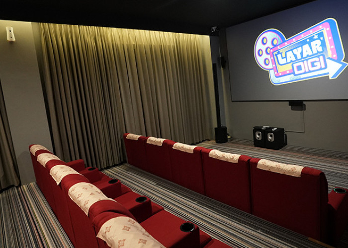 Boleh Bawa Jajanan Luar? Ini 10 Fakta Menarik Bioskop Mini Alfamart yang Wajib Kamu Tahu