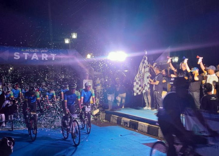 Cycling de Jabar 2024 Tempuh 231 KM Jalur Cirebon-Pangandaran, 202 Pesepeda Dilepas Pj Gubernur