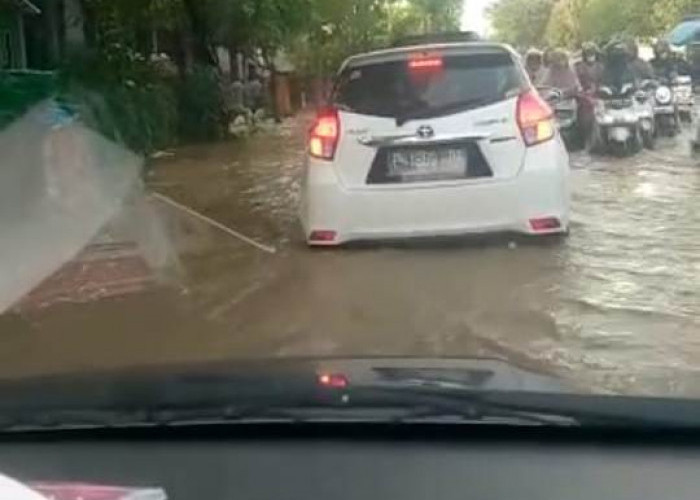 Cisanggarung Meluap, Jalan ke Desa-desa Digenangi Air