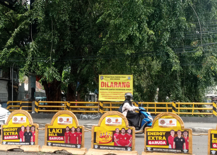 Pemkot Cirebon Ancam Warga Puluhan Juta Lewat Plang Besar Demi Sungai Sukalila Tetap Bersih