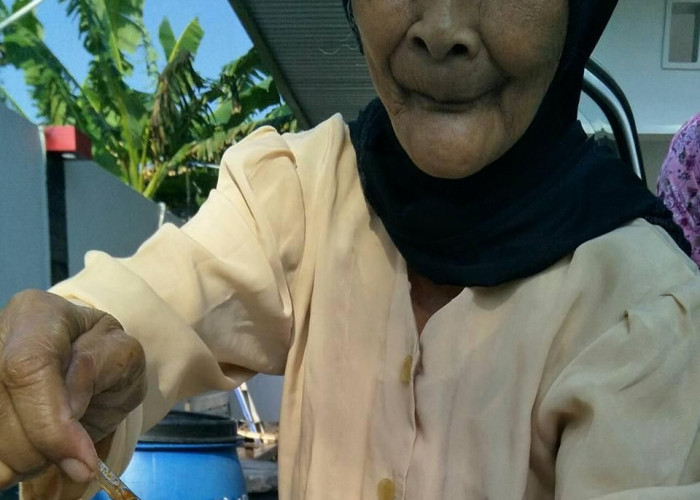 Sang Nenek Relakan Tabungan Umrah untuk Sekolahkan Cucunya di Al Zaytun, Tak Terpengaruh Berita Miring