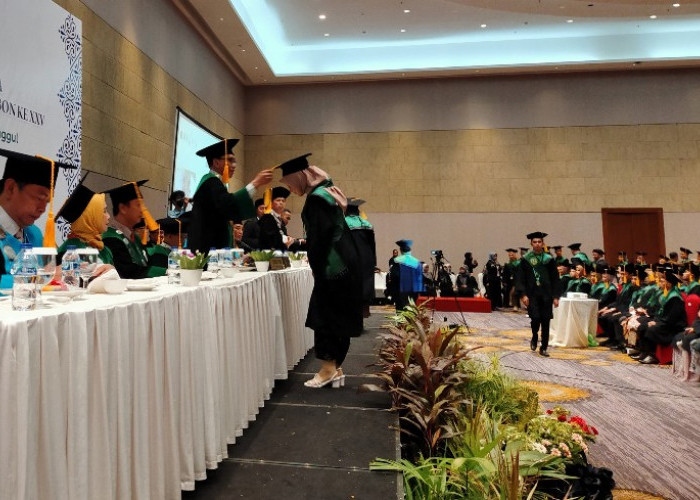 Selamat! 1.551 Mahasiswa Sarjana dan Pascasarjana IAIN Cirebon Diwisuda