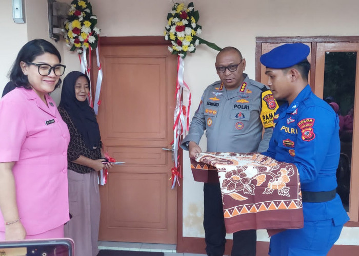 Ditpolairud Jadikan Rumah Caspinah Layak Huni