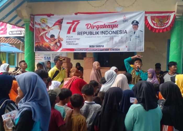 Perayaan HUT RI di Desa Sampih, Perempuan yang Berusia 77 Tahun Terima Hadiah Spesial 