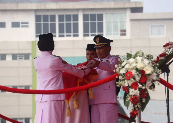 Paskibraka Kota Cirebon Resmi Dikukuhkan, Wali Kota Effendi Edo: Jalankan Tugas Tanpa Kesalahan