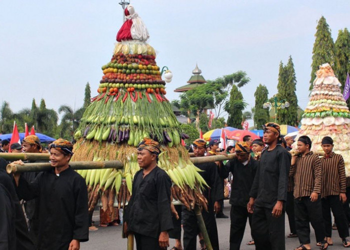 10 Tradisi Unik Memperingati Maulid Nabi Muhammad SAW di Berbagai Daerah Indonesia