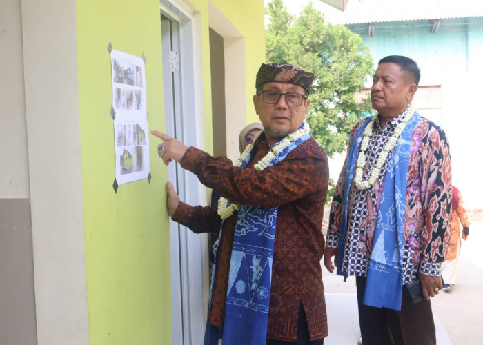 Bupati Imron Tekankan Kualitas Guru dan Digitalisasi Usai Revitalisasi Sekolah di Cirebon