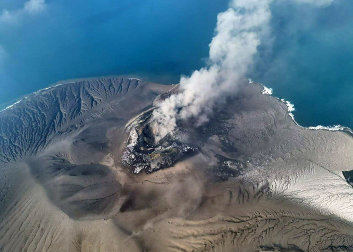 Dentuman Misterius Bandung Raya Dihubungkan dengan Erupsi Krakatau? Ini Penjelasan Resmi BMKG