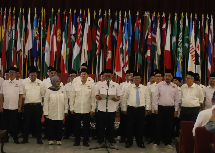 Hadiri Pelantikan PWI Jabar, Gubernur Dedi Mulyadi Minta Pers Jadi Penjaga Kebenaran Informasi