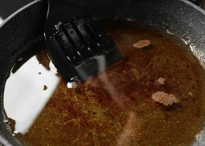 Cara Mengatasi Minyak Goreng Keruh Bikin Jernih Kembali Pakai Bahan Dapur