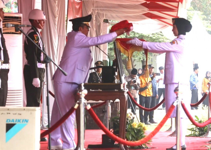 Peringati HUT ke-81 RI, Bupati Imron: Persatuan Kunci Utama Pembangunan