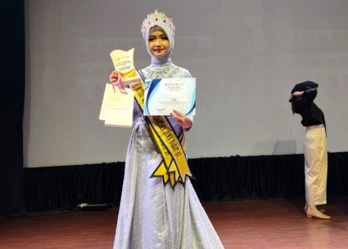 Gadis Arjawinangun Juara I Puteri Muslimah Nusantara Jawa Barat 2025