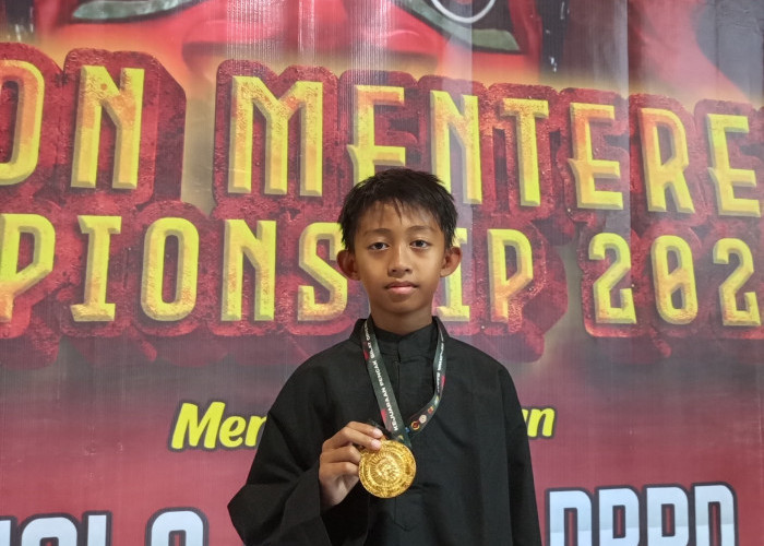 Muzzaki Akhmad Rasega Raih Emas Cirebon Mentereng