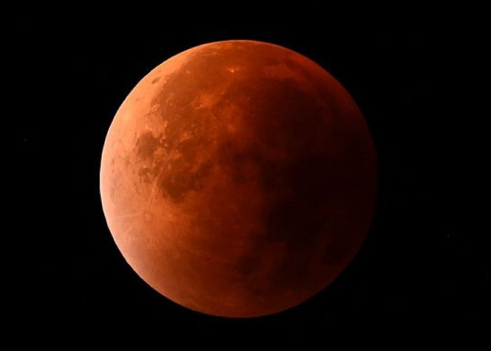 Blood Moon Hiasi Langit 14 Ramadan, Ini Panduan Salat Gerhana Bulan Total 3 Maret 2026